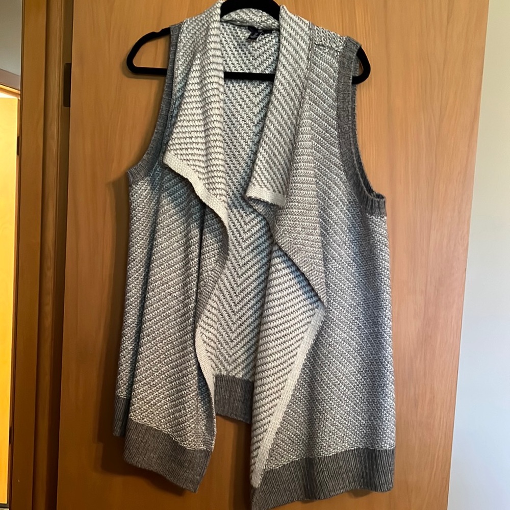 Gap sweater vest